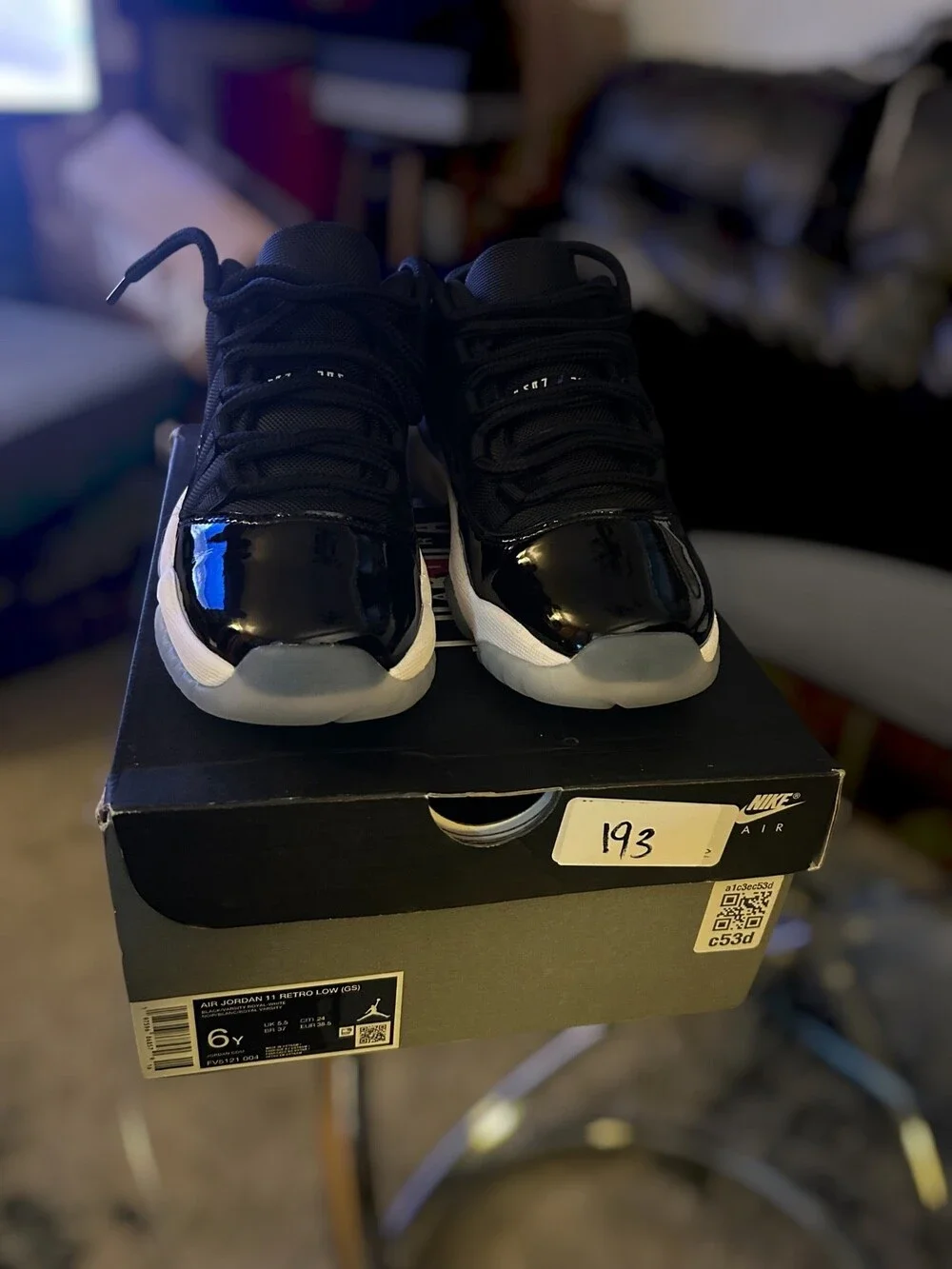 Jordan 11 Retro Low Size ( 6Y/7.5W )